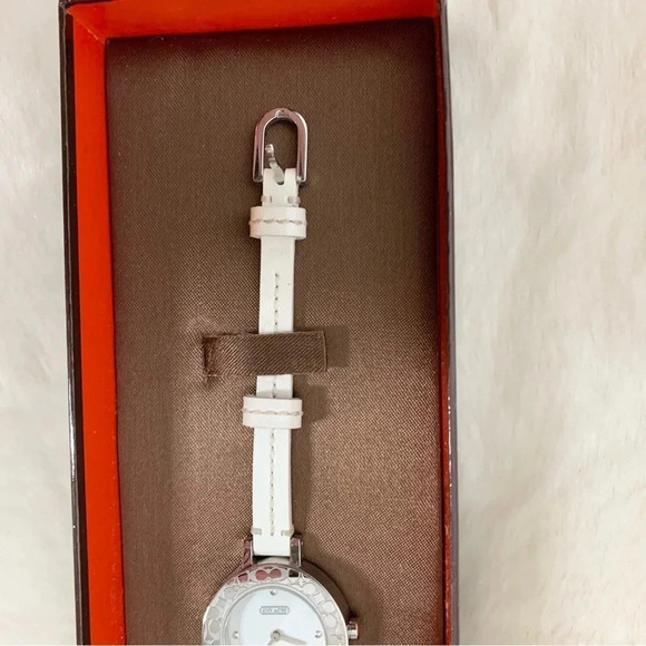 Coach Bridgit Wrist Watch White Patent Leather Silver Stainless Steel Y2k 2000s - Picture 6 of 11